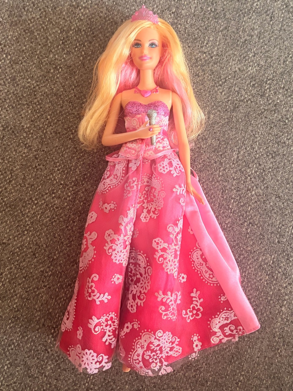 Barbie: The Princess & the Popstar Tori